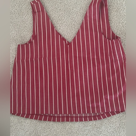 Club Monaco - red cotton linen top - Picture 3 of 3